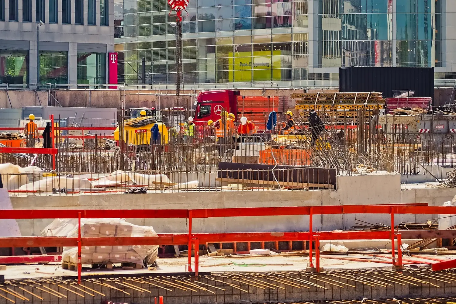 Baustelle durch Versicherungsmakler